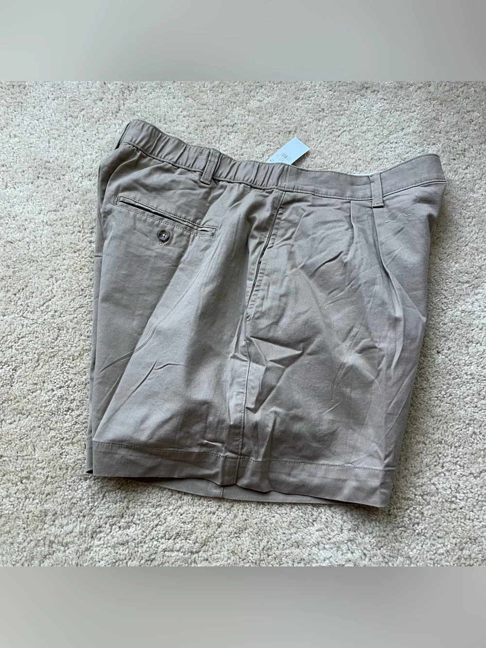 NWT Old Navy Women’s Khaki Extra High-Rise OG Chino Shorts - Size L - Stretch